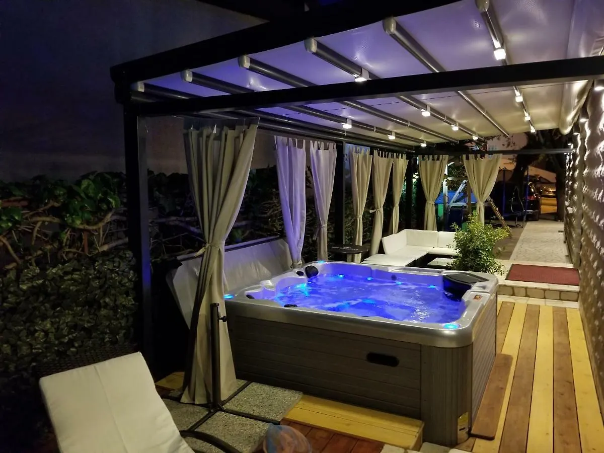 Villa Summer Dream With Heated Pool, Sauna And Jacuzzi Malinska
