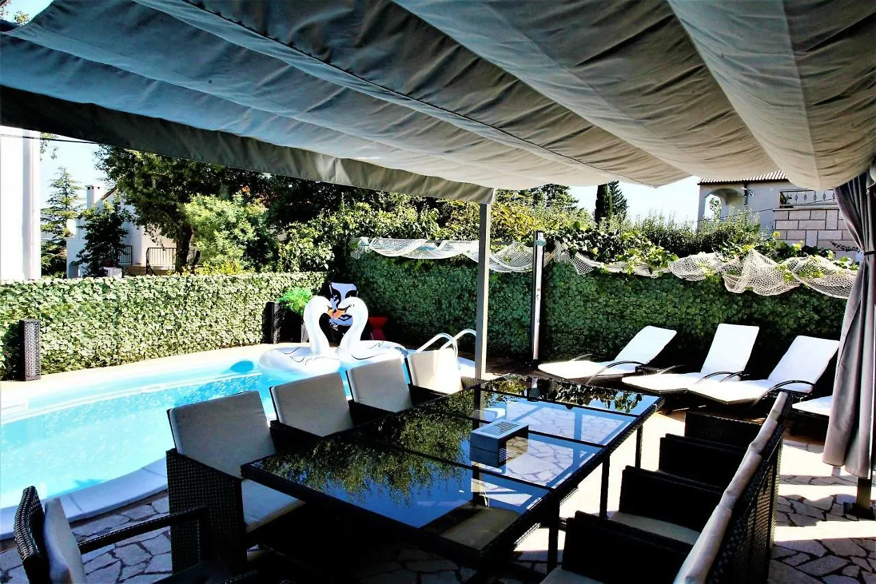 Villa Summer Dream With Heated Pool, Sauna And Jacuzzi Malinska Croatia