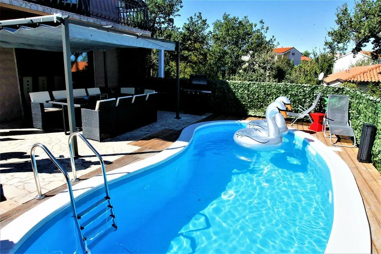 Villa Summer Dream With Heated Pool, Sauna And Jacuzzi Malinska