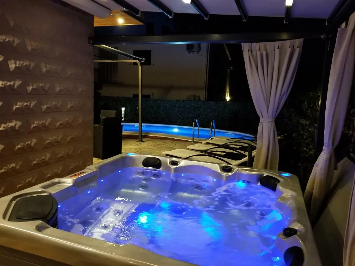 Villa Summer Dream With Heated Pool, Sauna And Jacuzzi Malinska